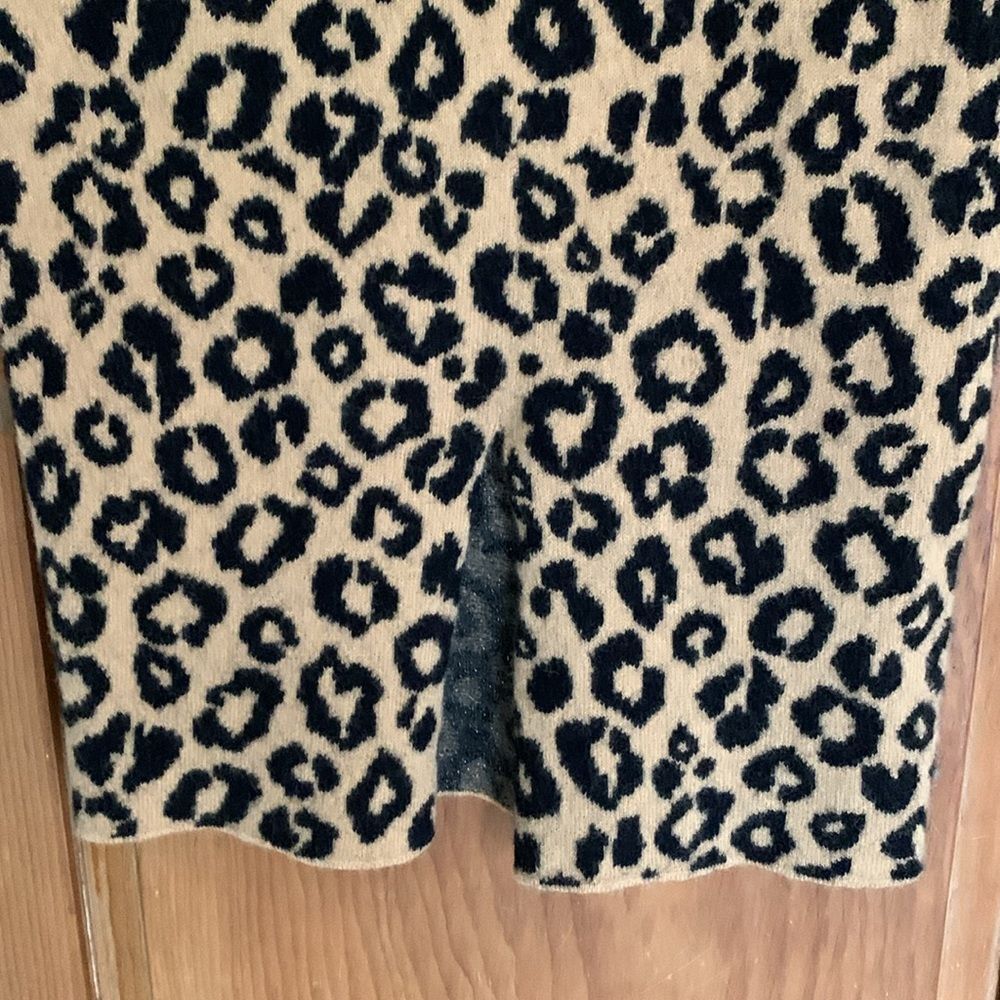 Veronica Beard Bethel leopard print wool pencil skirt - Picture 6 of 9